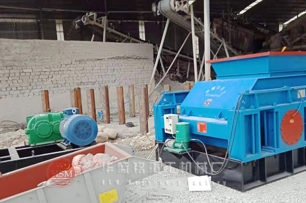 河南哪個(gè)品牌的大型對(duì)輥破碎機(jī)好用