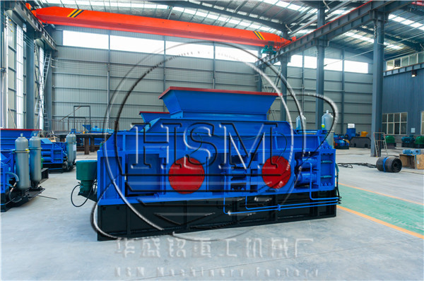 對輥破碎機(jī)圖片